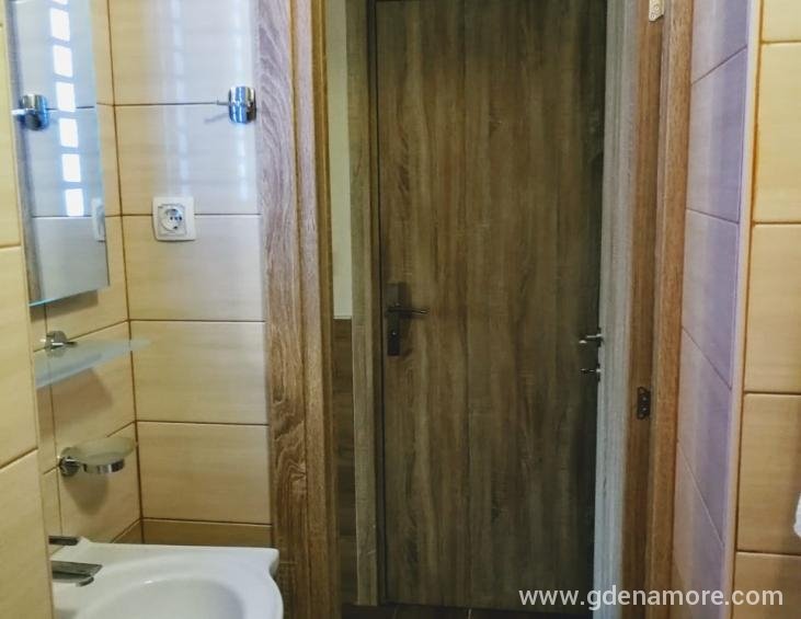 Trokrevetni apartman-studio (7)